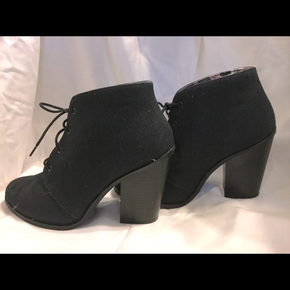 Short booties
